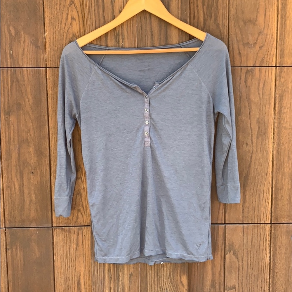 American eagle blue quarter length shirt